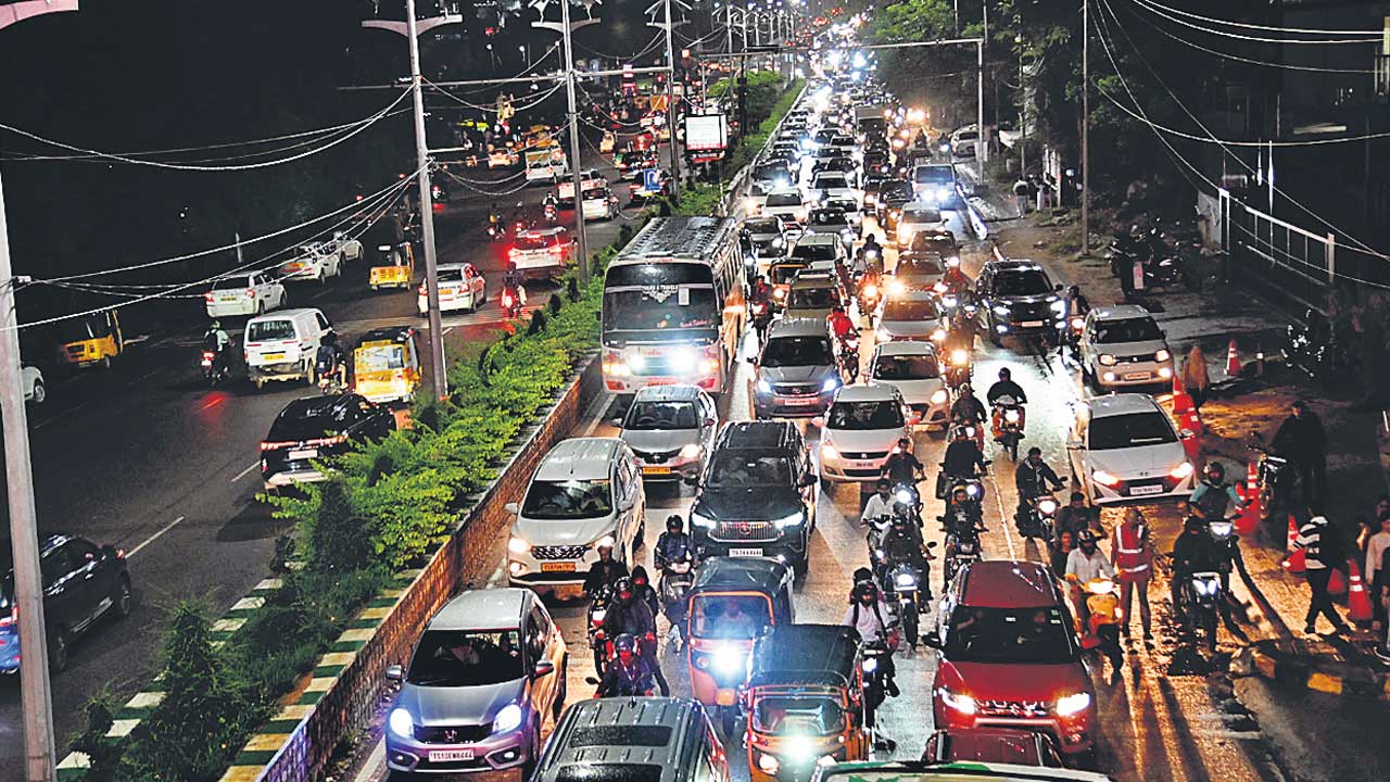 చినుకుపడితే.. చుక్కలే!