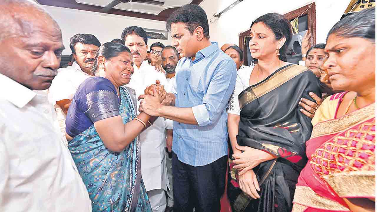 హైడ్రా బాధితులకు అండగా బీఆర్‌ఎస్‌.. పేదల ఇండ్ల కూల్చివేతపై అలుపెరుగని పోరాటం