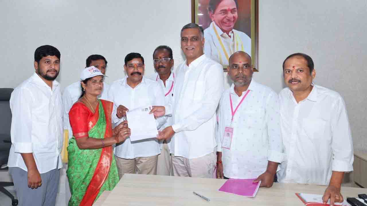 Harish Rao | ప్రతి ఒక్కరూ తప్పనిసరిగా ఓటరు ఎన్యుమరేషన్ ఫామ్ నింపాలి : హరీశ్ రావు