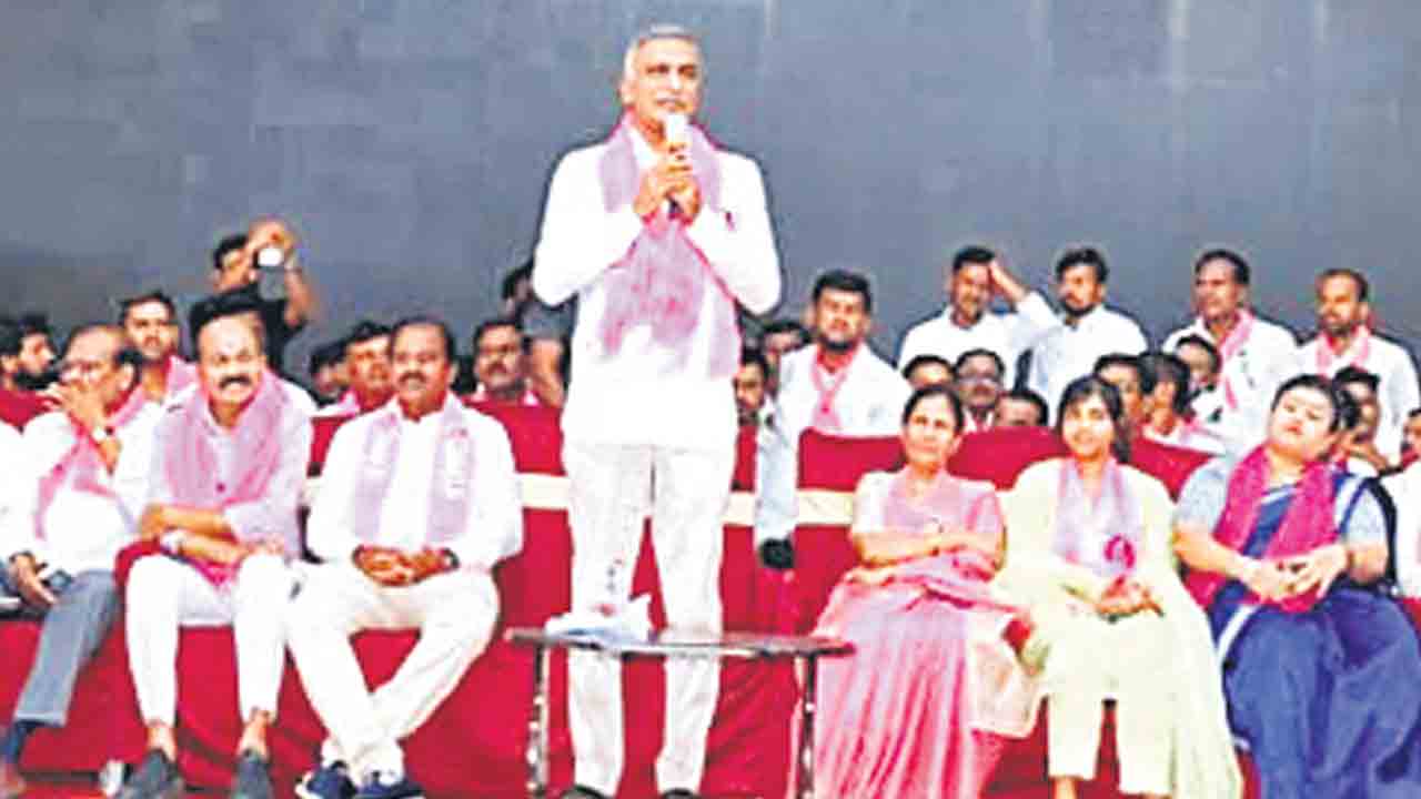 సింగూరు ఖాళీ చేయడంతోనే నీటి సమస్య