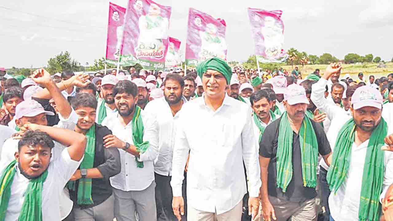 రాజకీయ కక్షసాధింపులు ఆపి సాగునీళ్లివ్వాలి