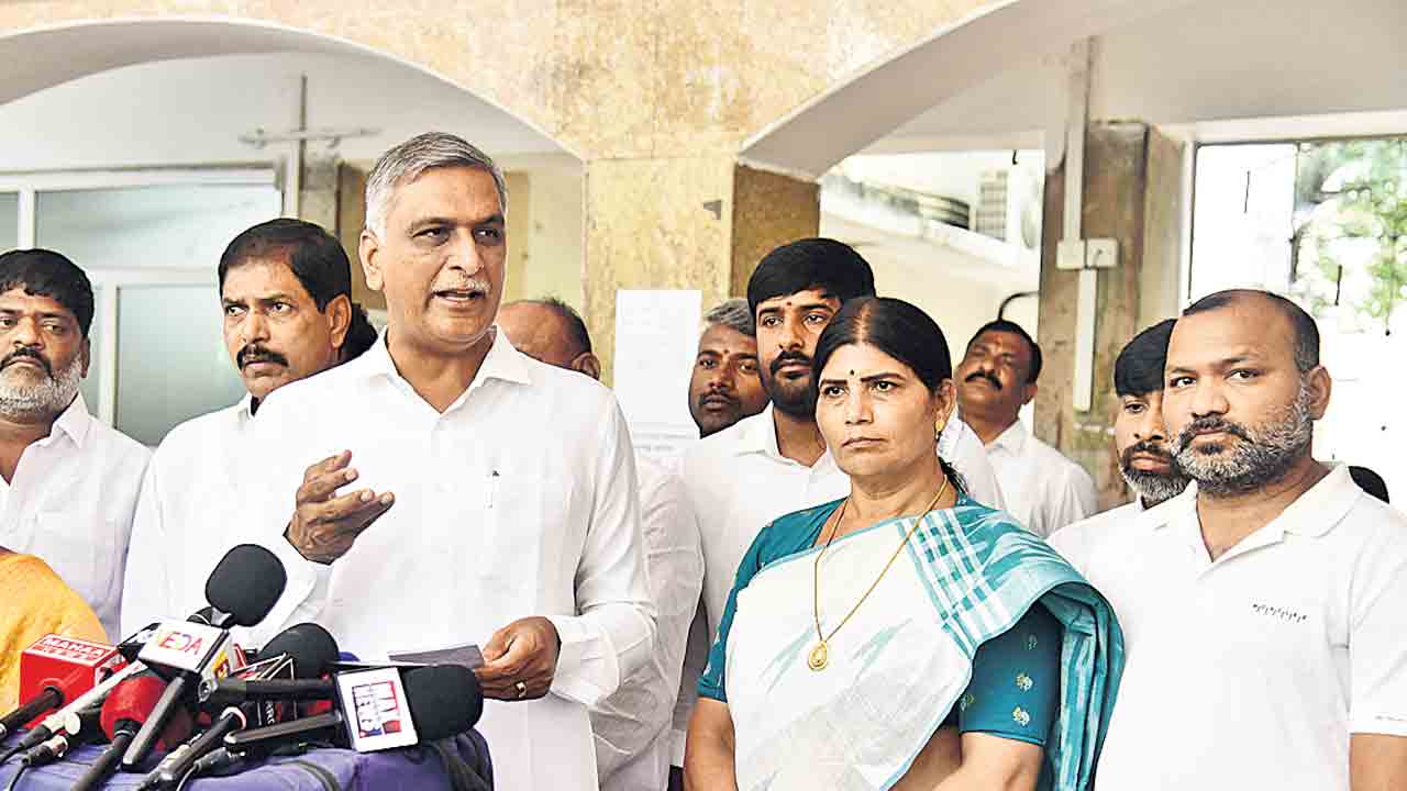 ఇందిరమ్మ పాలనలో మహిళలకు రక్షణేదీ?.. హరీశ్‌రావు