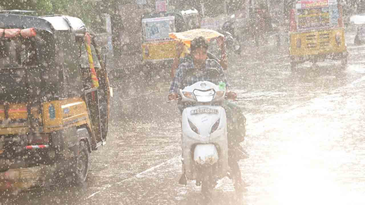 కరుణించిన వరుణుడు
