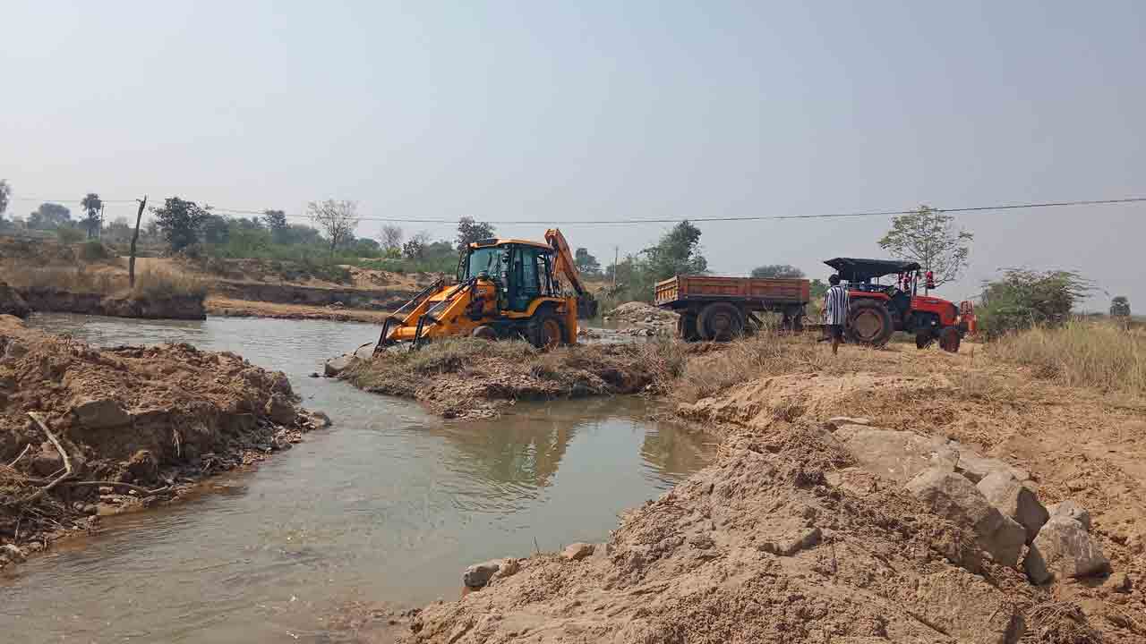 ఇసుక తోడేళ్లు