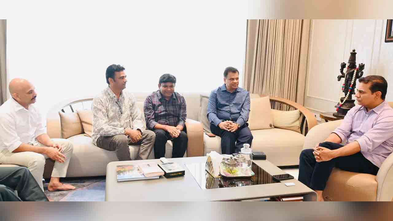 KTR | కేటీఆర్‌ను కలిసిన దుబాయ్ తెలంగాణ ప్రతినిధులు