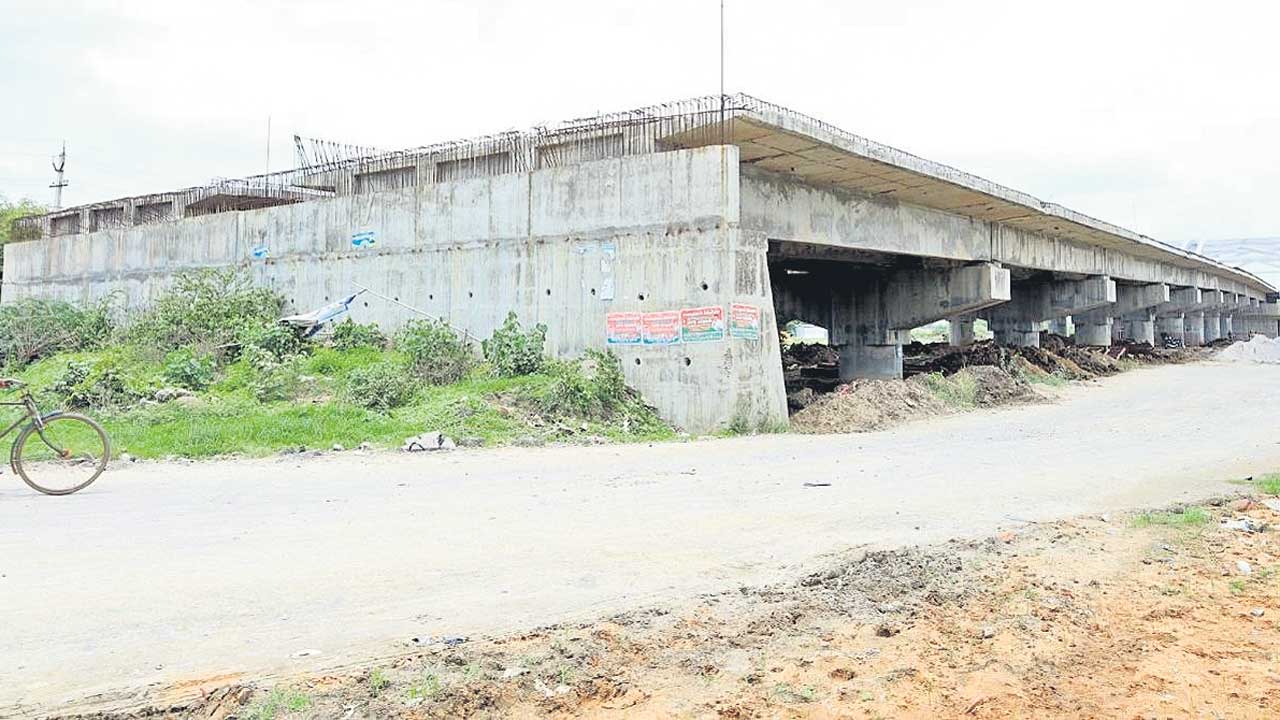 కూనారం ఆర్‌వోబీ పూర్తయ్యేదెన్నడో?