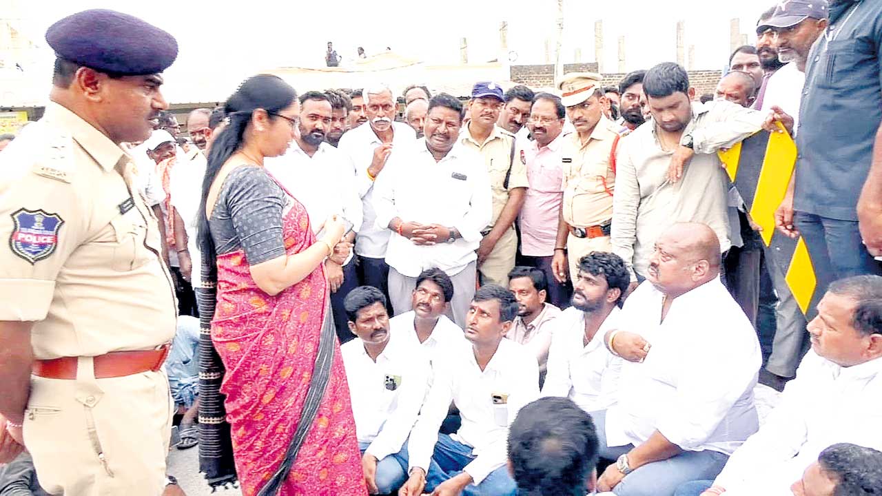 ఇసుక క్వారీ రద్దు చేయాల్సిందే