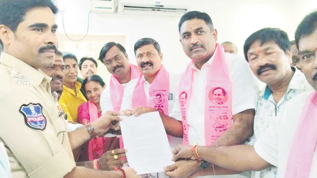 రేవంత్‌ వ్యాఖ్యలపై బీఆర్‌ఎస్‌ ఫైర్‌
