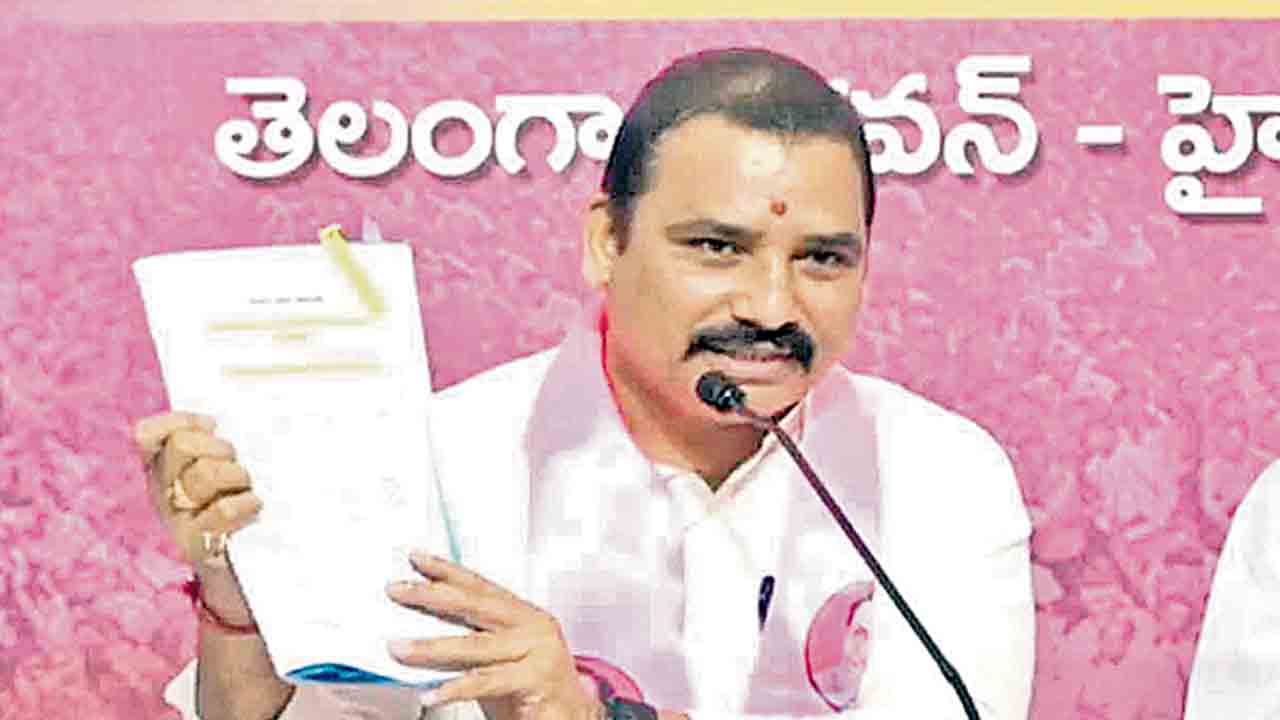 నిరుద్యోగులతో సర్కార్‌ చెలగాటం