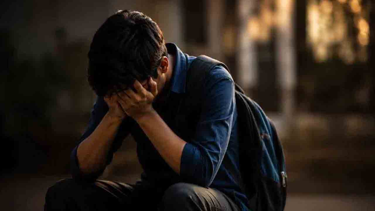 కొల్లాపూర్‌ పీజీ కాలేజీ ప్రిన్సిపాల్‌ సస్పెన్షన్‌