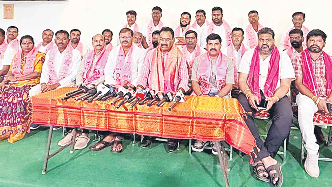 రాజగోపాల్‌.. ముందు నీ ఇల్లు చక్కబెట్టుకో