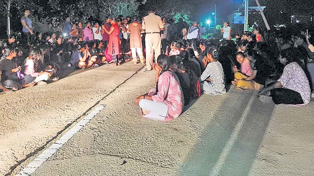 పరీక్షల్లో ఫెయిల్‌ చేస్తాం!