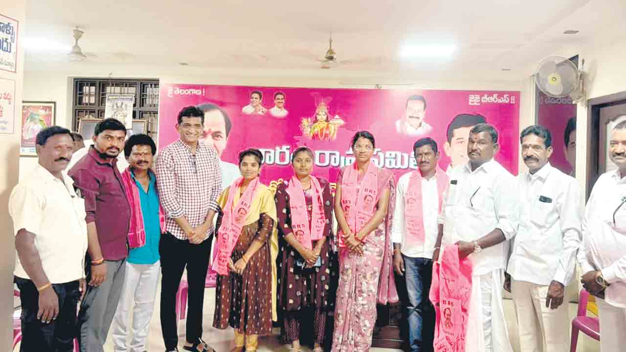 కాంగ్రెస్‌తో ప్రయోజనం శూన్యం