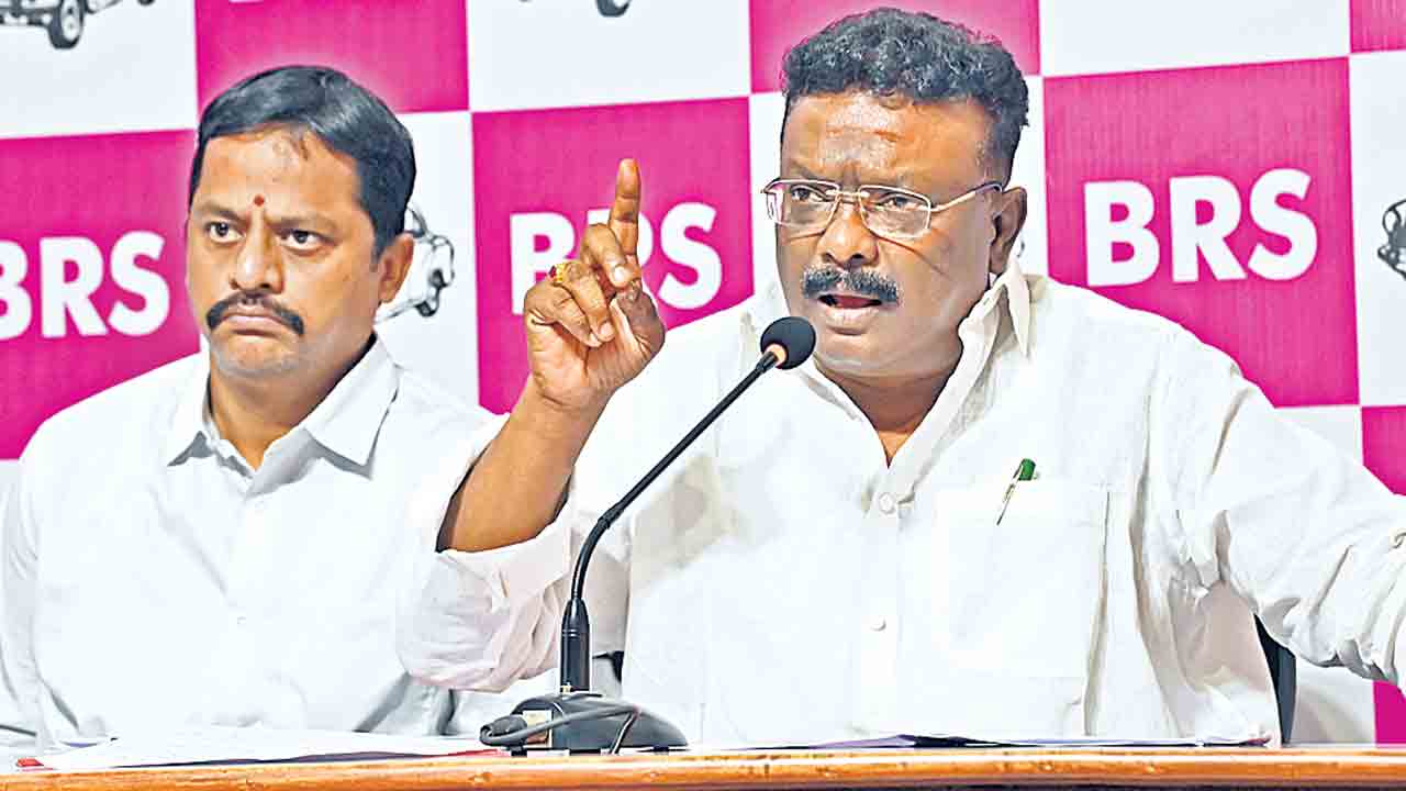 ప్రశ్నించే విద్యార్థులు దేశద్రోహులా?.. బీఆర్‌ఎస్‌ ఎమ్మెల్సీ దాసోజు