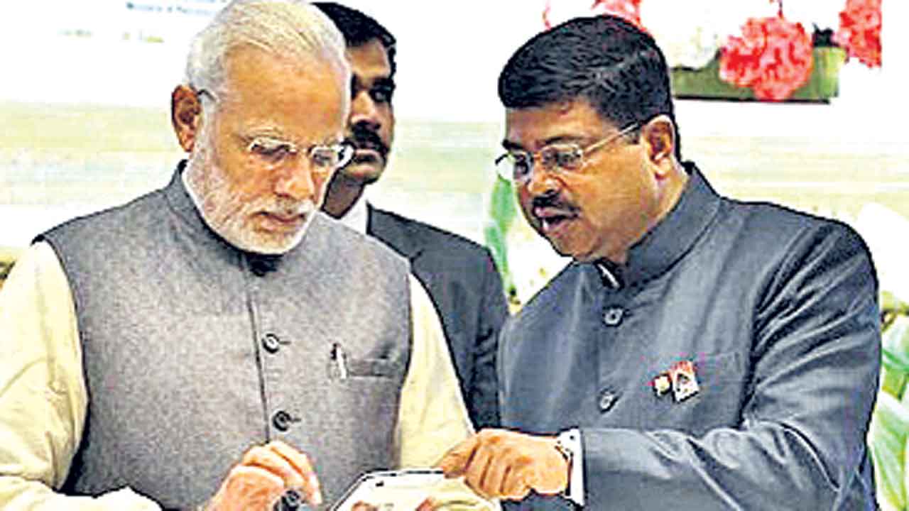 ప్రధాన్‌ నుంచి ప్రధాని వైపే!