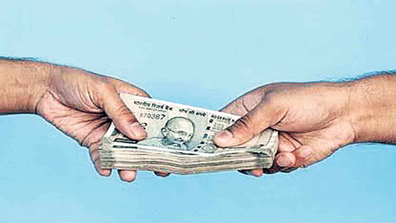 ఎంపీల ‘మర్యాద’కు 2% ఇవ్వండి!