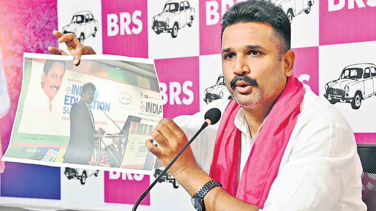 గ్లోబరీనా ముసుగులో గోబెల్స్‌ ప్రచారం