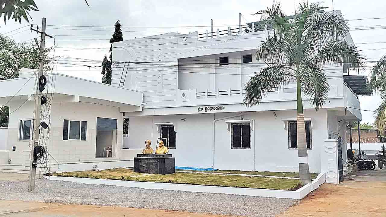 నేడు కథల పోటీల విజేతలకు బహుమతులు