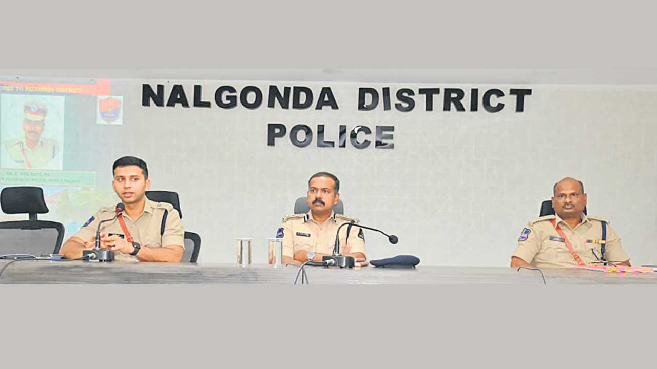 ప్రతి కేసునూ ఆధారాలతో విచారించాలి
