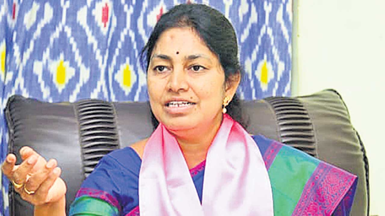 కన్నెపల్లి పంపుహౌస్‌ మోటార్లను ఆన్‌చేయాలి