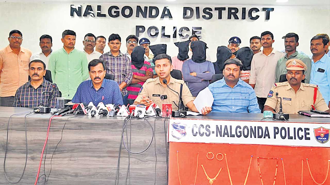 మోస్ట్‌వాంటెడ్‌ క్రిమినల్‌ ముఠా అరెస్టు
