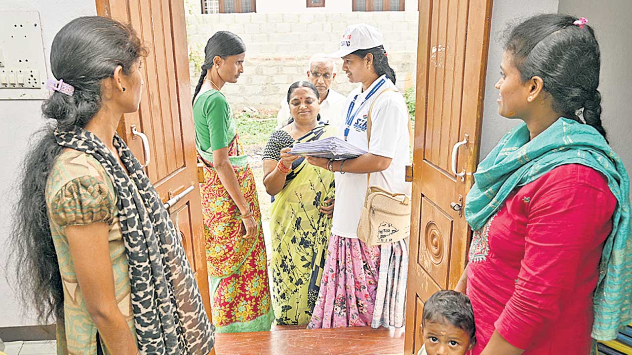 ఓటు ఉంటదో..పోతదో!