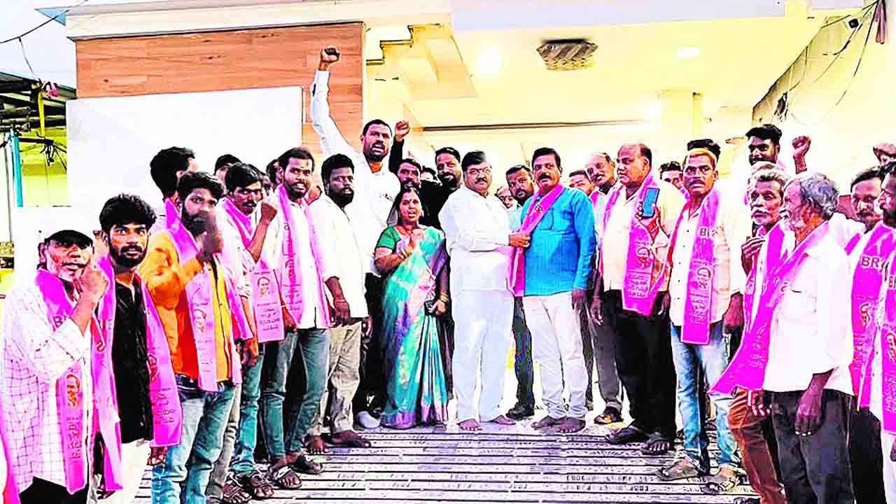 కేసీఆర్‌ నాయకత్వాన్ని కోరుకుంటున్న ప్రజలు