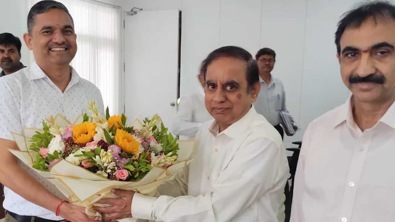 Navin Kumar | తెలంగాణ ‘సర్‌’ను పరిశీలించిన నవీన్‌ కుమార్‌