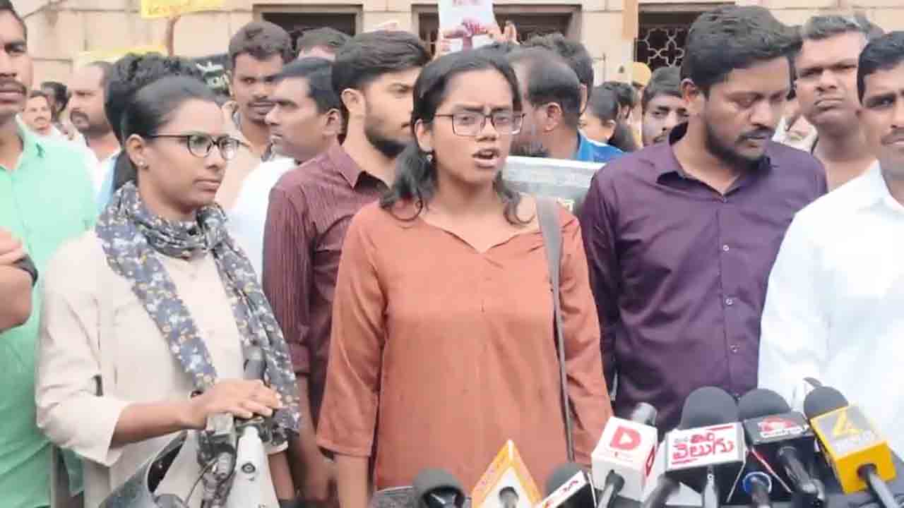 OU Students | ధర్మేంద్ర ప్రధాన్ సిగ్గులేకుండా పార్లమెంట్‌లో నవ్వుతూ కూర్చున్నాడు.. విద్యార్థి నాయకురాలు ఫైర్‌.. వీడియో