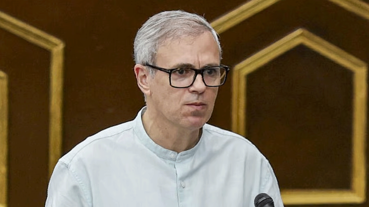 Omar Abdullah | సీఎం ఒమ‌ర్ అబ్దుల్లాకు బీజేపీ రూ.100 కోట్ల ప‌రువున‌ష్టం నోటీస్‌.. వేడెక్కిన జ‌మ్ముక‌శ్మీర్ రాజ‌కీయాలు