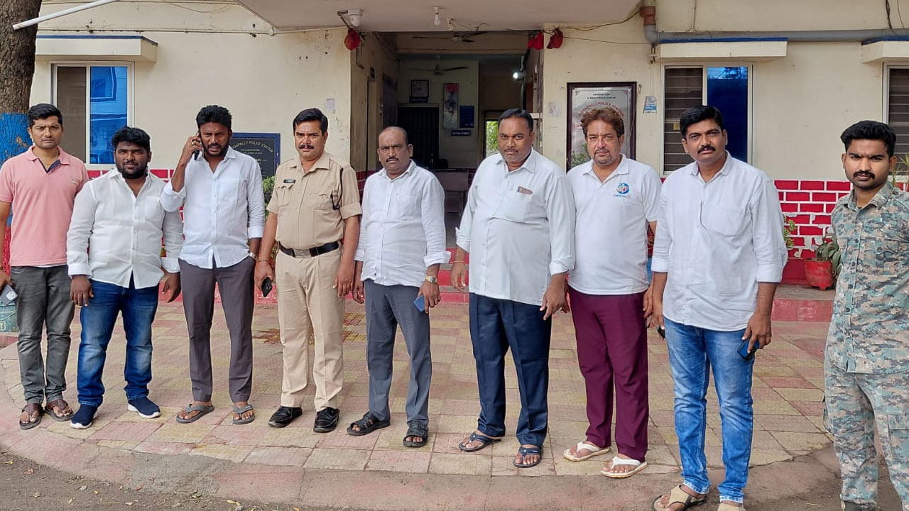 Peddapalli | పెద్దపల్లిలో బీఆర్ఎస్ నాయకుల అరెస్ట్