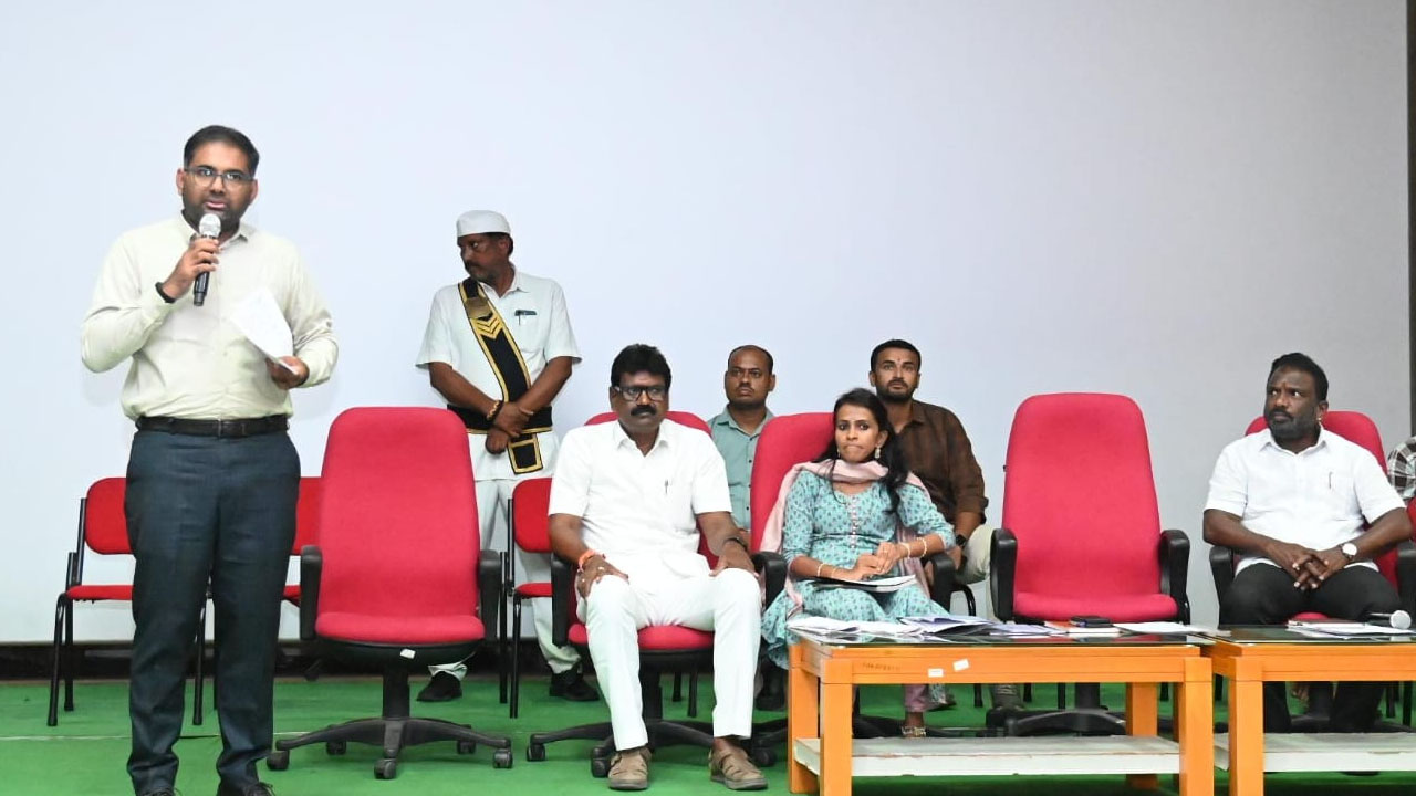 Collector Koya Sriharsha | ఇందిరమ్మ ఇళ్ల ఎంపికలో పూర్తి పారదర్శకత : జిల్లా కలెక్టర్ కోయ శ్రీహర్ష
