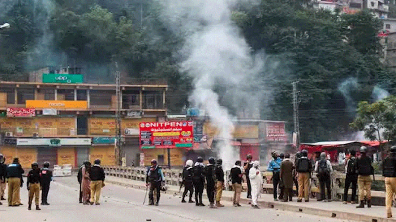 PoK Unrest | పాక్ ఆక్ర‌మిత క‌శ్మీర్‌లో ఉద్రిక్త‌త‌లు మ‌రింత తీవ్రం.. ఘ‌ర్ష‌ణ‌ల్లో ఐదుగురు నిర‌స‌న‌కారులు మృతి
