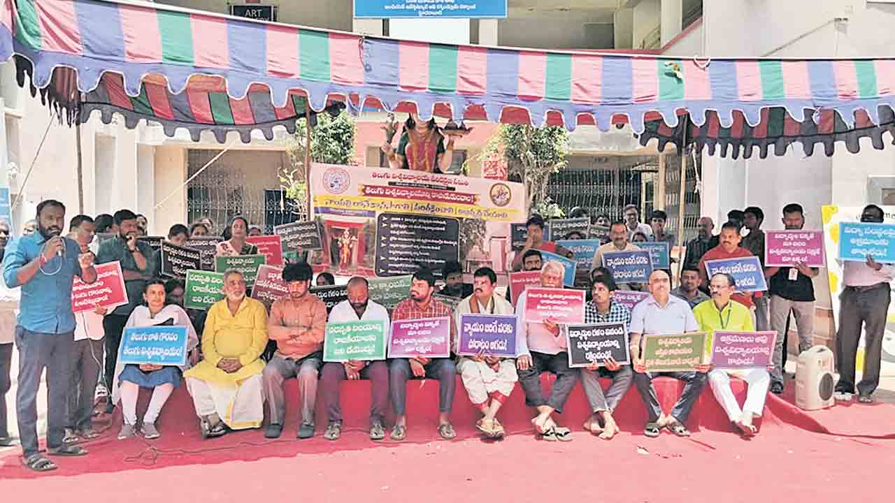ఆది ధ్వనికి అప్పగింత అబద్ధం.. ప్రభుత్వం ఎలాంటి ఉత్తర్వులు జారీచేయలేదు