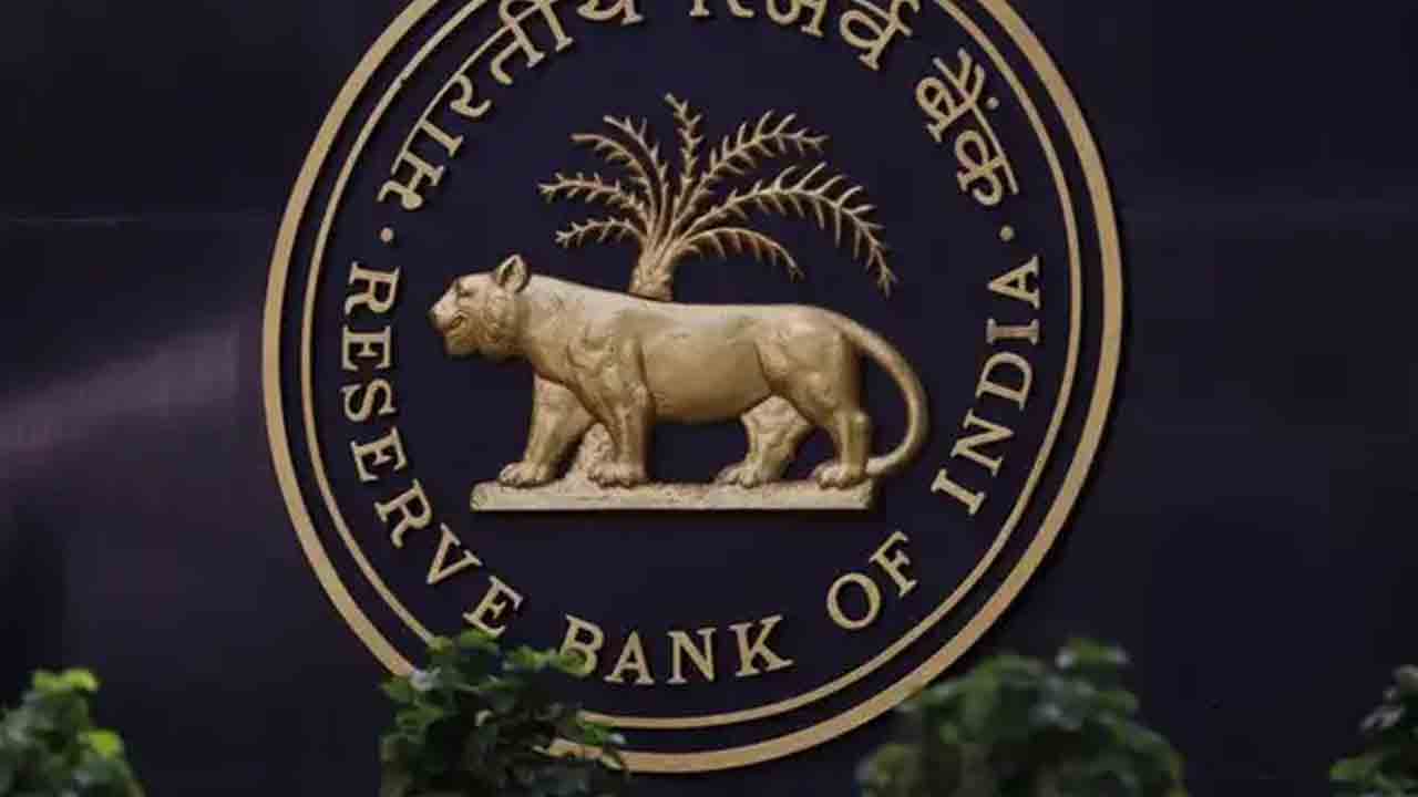 ద్రవ్య విధానానికి ఆర్బీఐ సర్వేలు