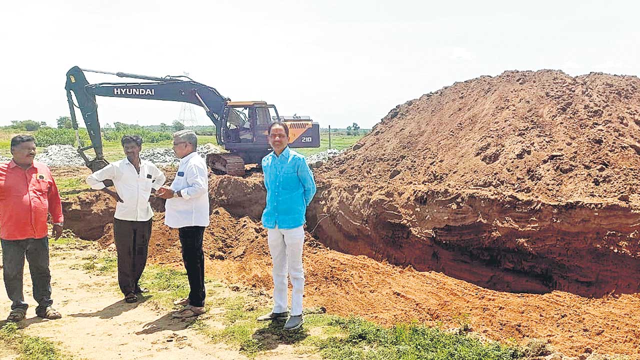 ఆలయ నిర్మాణం పేరుతో ఇసుక అక్రమ రవాణా