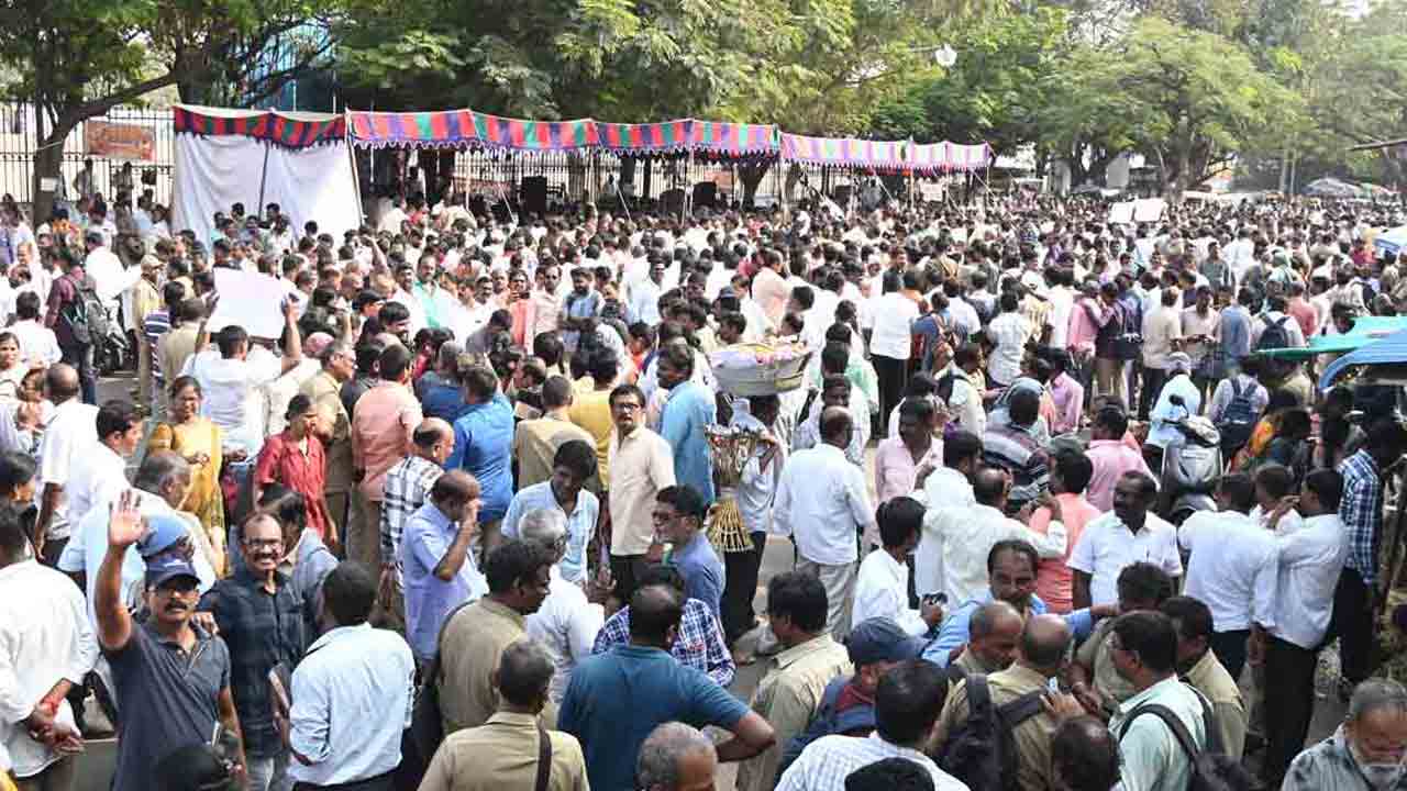 ఈడీసీ అంగీకరించినవి అమలు చేయాలి