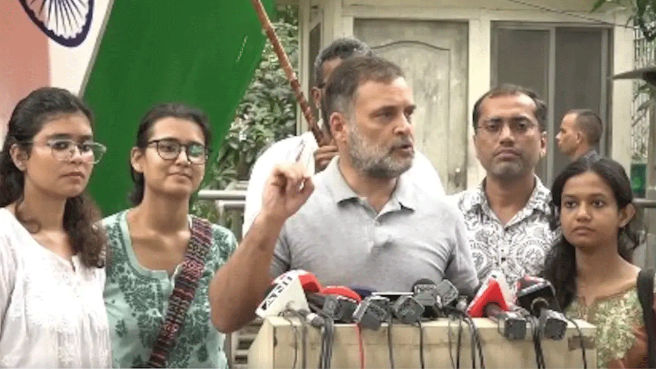Rahul Gandhi | ప్ర‌భుత్వ బెదిరింపుల‌కు విద్యార్థుల ఉద్యమం ఆగ‌దు : రాహుల్‌గాంధీ