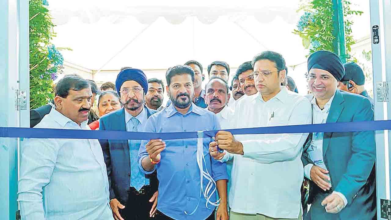 ప్రీమియర్‌ ఎనర్జీస్‌ 5.6 గిగావాట్ల సోలార్‌ ప్లాంట్‌