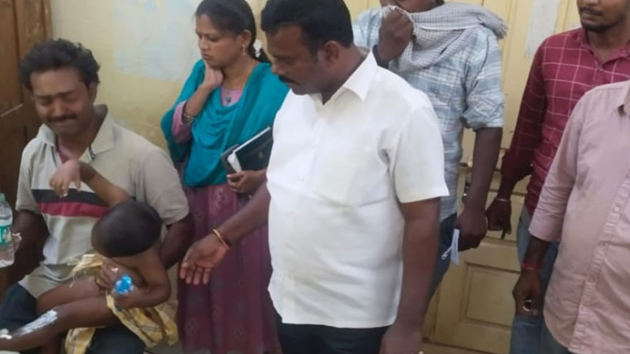Rice Cooker Explode | అంగన్‌వాడీ కేంద్రంలో పేలిన రైస్‌ కుక్కర్‌.. చిన్నారులకు గాయాలు