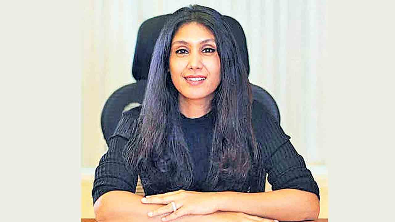 సంపద సృష్టిలో రోష్ని టాప్‌