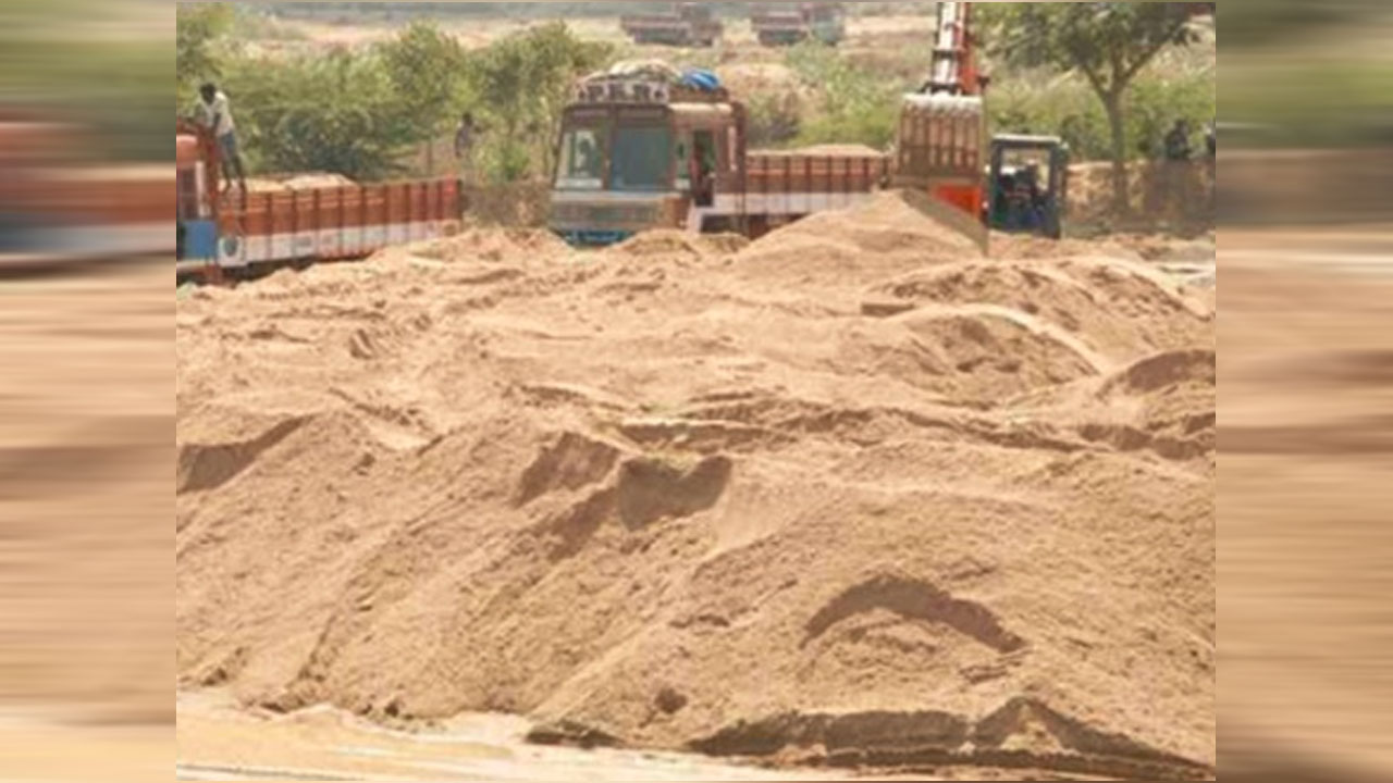Sand Mafia Attacks | నమస్తే తెలంగాణ విలేకరిపై ఇసుక మాఫియా దాడి