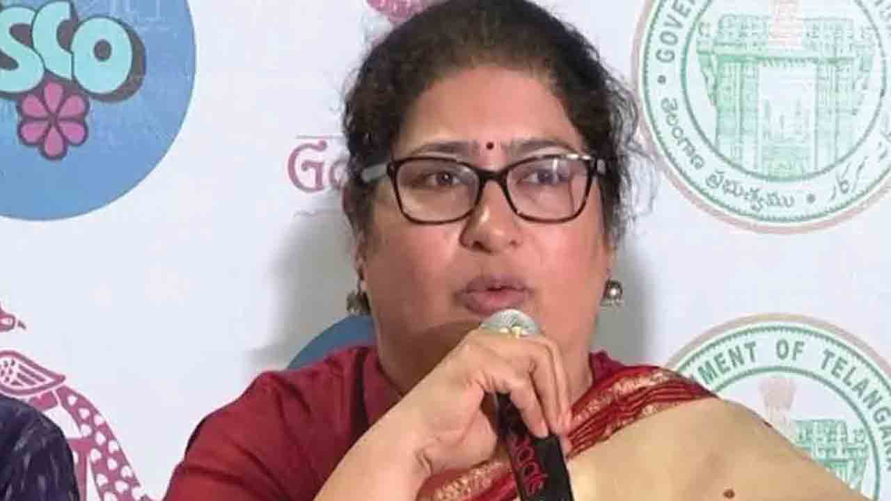 నిర్దేశిత లక్ష్యాలకు అనుగుణంగా పనిచేయాలి