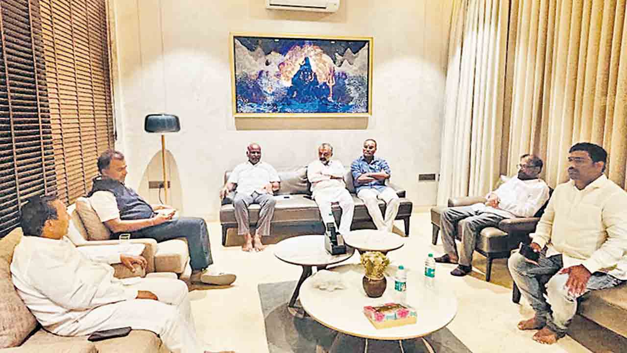 జహీరాబాద్‌ మీదుగా బుల్లెట్‌ ట్రైన్‌ నడిపించాలి
