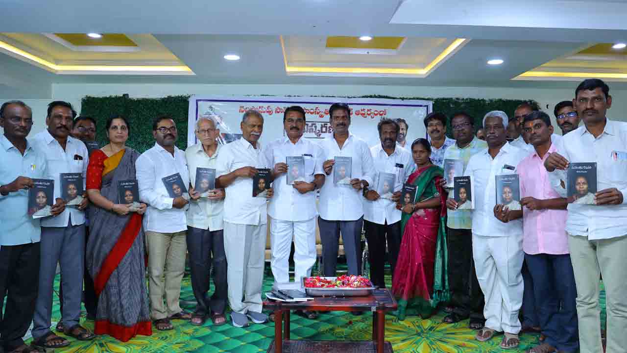 అమ్మకు ప్రత్యామ్నాయం లేదు