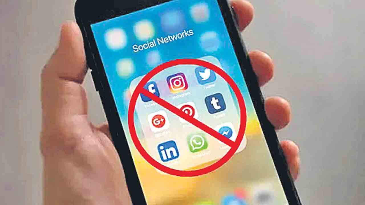 పిల్లలకు సోషల్‌ మీడియా బ్యాన్‌