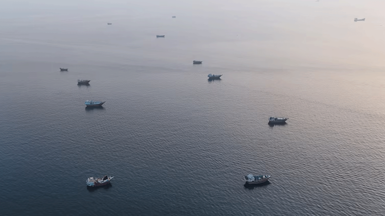India’s Oil Tanker | హర్మూజ్‌లో అమెరికా క‌నుస‌న్న‌ల్లోని మార్గంపై ఇరాన్ క‌న్నెర్ర‌.. భార‌త నౌక‌ను వెన‌క్కి పంపిన ఐఆర్‌జీసీ