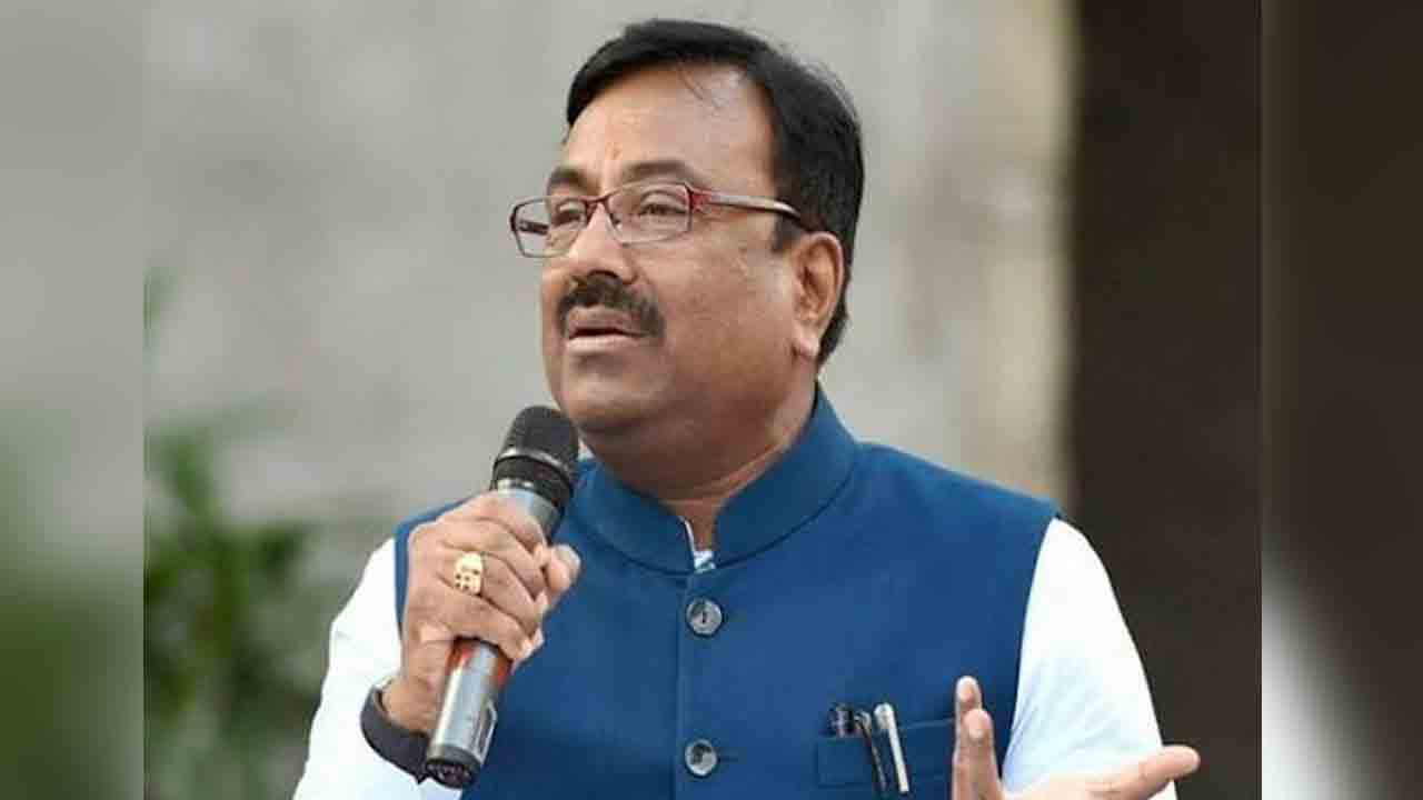 టెట్‌ పేపర్‌ ఎక్కడ ముద్రించారో విద్యాశాఖ మంత్రికే తెలియదట!
