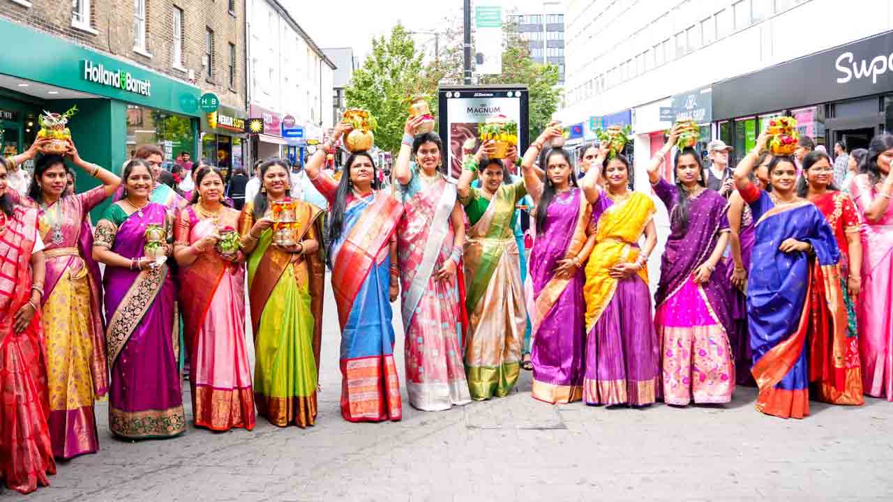 TAUK Bonala Jathara | లండన్ వీధుల్లో ఘనంగా ‘టాక్ బోనాల జాతర’ వేడుకలు