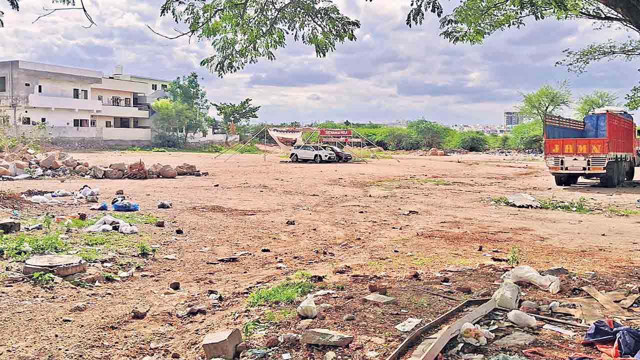 సర్కార్‌ భూమి.. సమర్పయామి!
